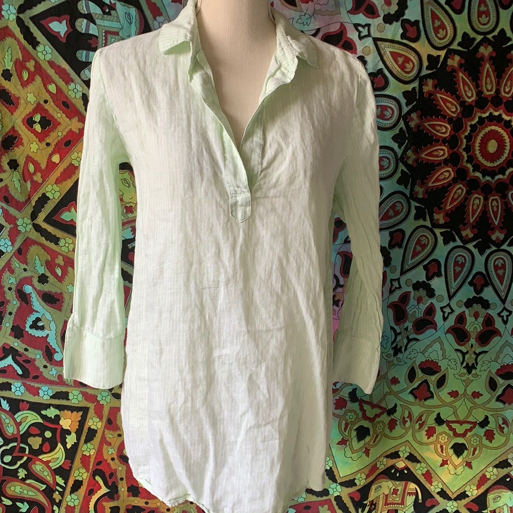 100% linen Vineyard Vines top